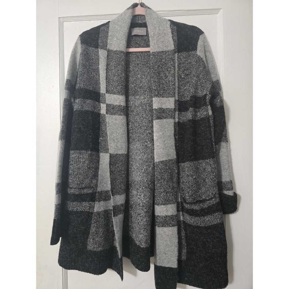 CYRUS Plaid Open Front Cardigan Sweater Women Size Medium Black Gray Cozy‎